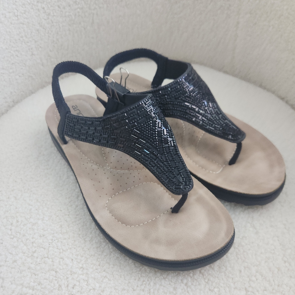 Elegant Black Beaded Women's Sandals - Picture 3 of 17